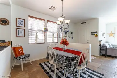 1189 Grove Park Street Dining Area