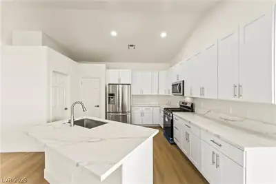 4330 Cobblehill Way Kitchen