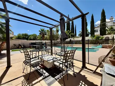 2305 Loggerhead Road Patio