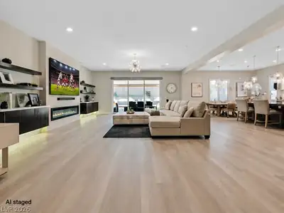 2689 Pioneer Estates Court Living Room