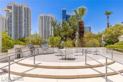 222 Karen Avenue 2301 Patio