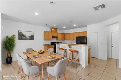 6250 West Arby Avenue 162 Dining Area
