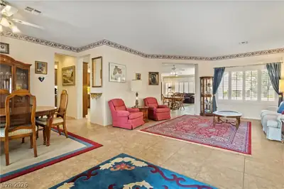 1833 Cherry Knolls Street Living Room