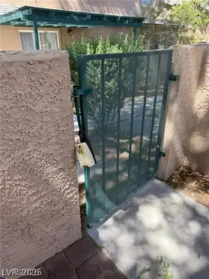 5237 Wave Dancer Lane Entry