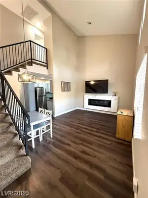 5237 Wave Dancer Lane Living Room