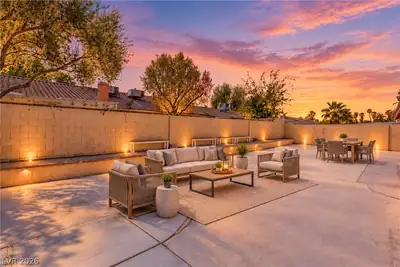 1929 Rockledge Drive Yard