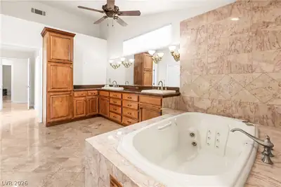 8821 Sandspring Drive Primary Bathroom
