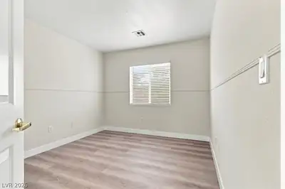 11037 Meadow Leaf Avenue Bedroom