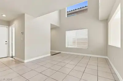11037 Meadow Leaf Avenue Living Room