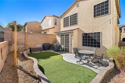 8403 Lower Trailhead Avenue Patio