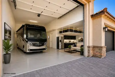 5241 Brayden Court Garage