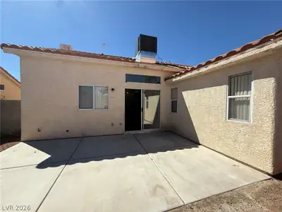 4028 DELHI Avenue Patio