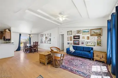 2380 West Simkins Road Living Room