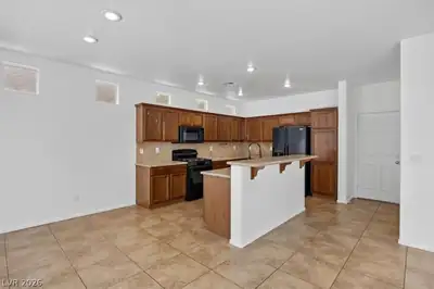 9075 Cloudy Mountain Place Kitchen