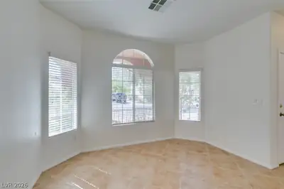 10744 Binasco Street Dining Area