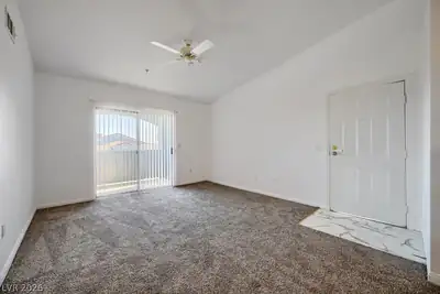 6955 North Durango Drive 3086 Living Room