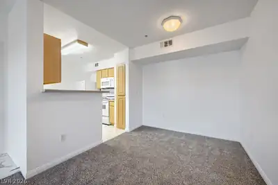 6955 North Durango Drive 3086 Dining Area