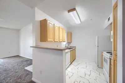 6955 North Durango Drive 3086 Kitchen