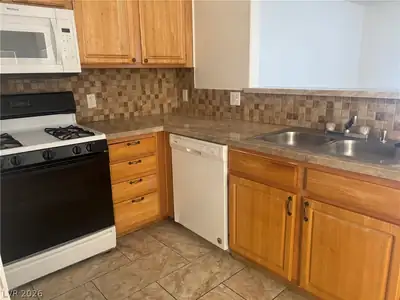 5710 East Tropicana Avenue 2054 Kitchen