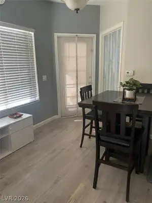 3400 Cabana Drive 1114 Dining Area