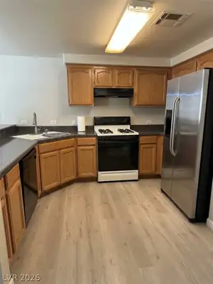 3400 Cabana Drive 1114 Kitchen