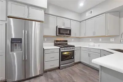 11870 TEVARE Lane 1085 Kitchen