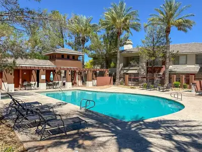 1008 Domnus Lane 202 Pool