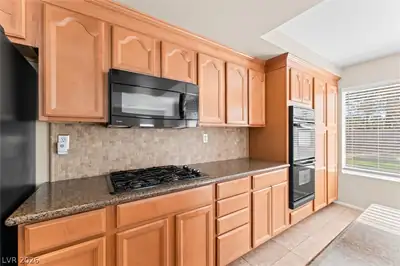 5616 Sageridge Circle Kitchen