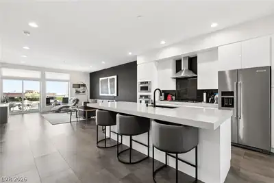 8925 West Flamingo Road 325 Kitchen