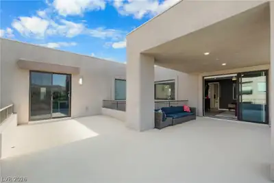 6165 Amber View Street Patio