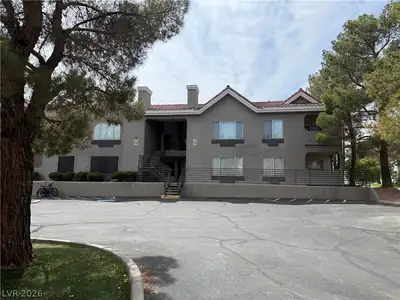 700 Capri Drive 32B Front of Structure
