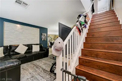 8325 Haven Cove Avenue Las Vegas, NV 89113