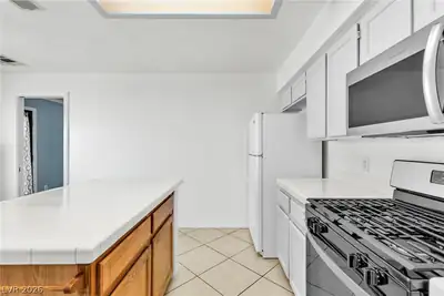 6548 Elk Creek Lane Kitchen