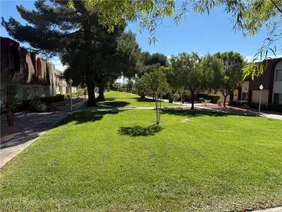 3468 West Townhouse Drive Drive Yard