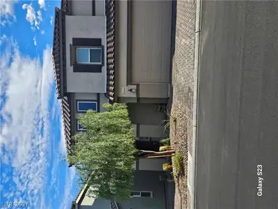 7573 Lush Oasis Avenue Las Vegas, NV 89113