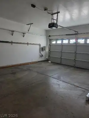 6800 Indian Chief #102 Drive 102 Garage