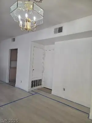 6800 Indian Chief #102 Drive 102 Living Room