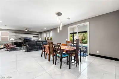 350 Azar Swan Avenue Dining Area