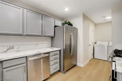 3923 Starfield Lane Kitchen