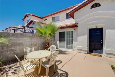 3923 Starfield Lane Patio