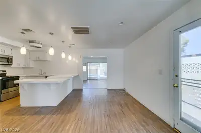 409 Estella Avenue Dining Area