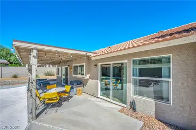 3249 Palmdesert Way Patio