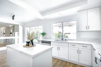 8500 Copper Mountain Avenue Kitchen