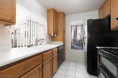 4819 Nara Vista Way 101 Kitchen