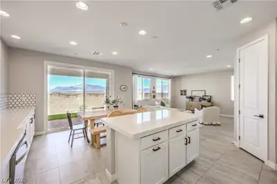 10632 Adeno Avenue Kitchen