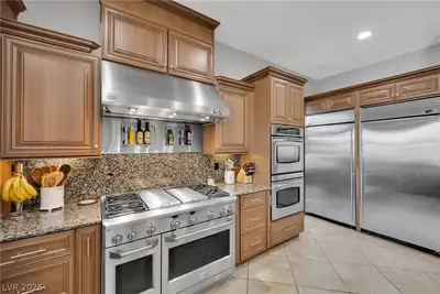 7675 Gilespie Street Kitchen