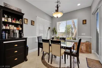 7675 Gilespie Street Dining Area