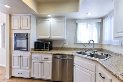 817 Spyglass Lane Kitchen