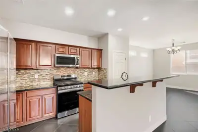 9015 Toast Avenue Kitchen