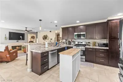 280 Willow Grove Circle, Henderson, NV 89014 Kitchen
